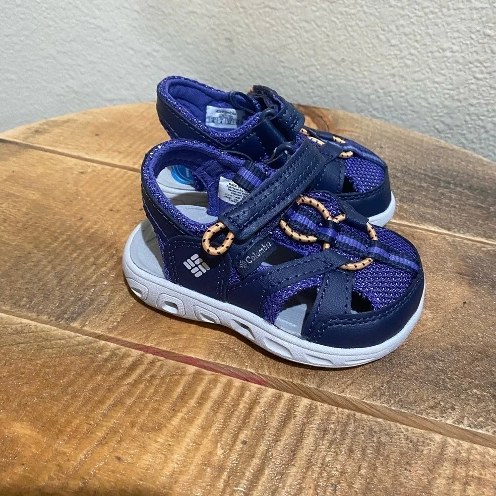 Columbia Techsun Wave Kids sandals size 5